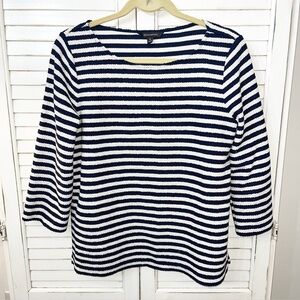 Banana Republic navy & white striped knit 3/4 sleeve sweater medium